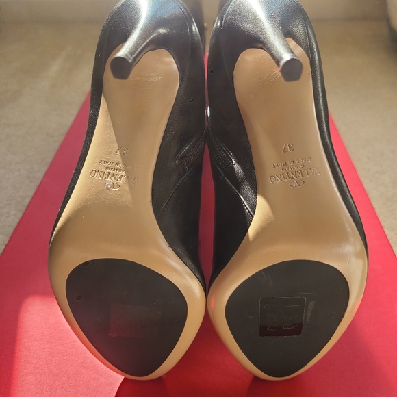 NWT Valentino Garavani Ruffle Knee Boot - Picture 12 of 16